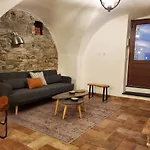 Casa Canadesi