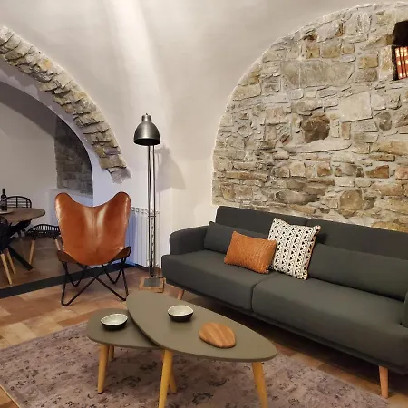 Casa Canadesi *